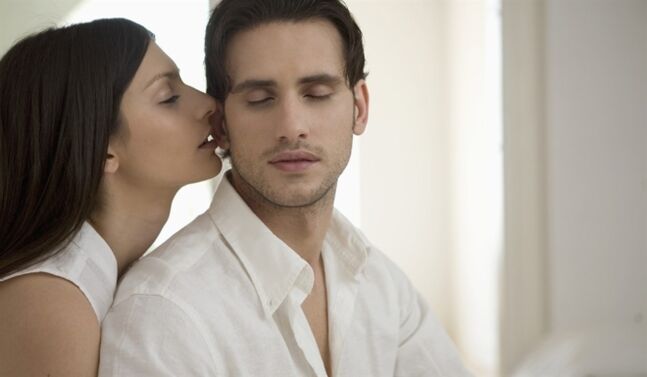 Leichte Berührungen, um einen Mann zu erregen